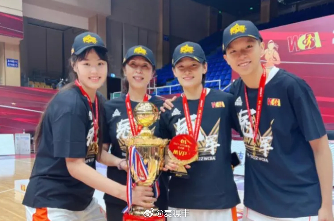 曾助内蒙古女篮夺2连冠！杨力维&李月汝&黄思静将回归广东女篮