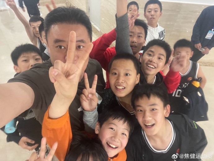 寒了心焦健：十一没休息搞青训大过节的就看了这个