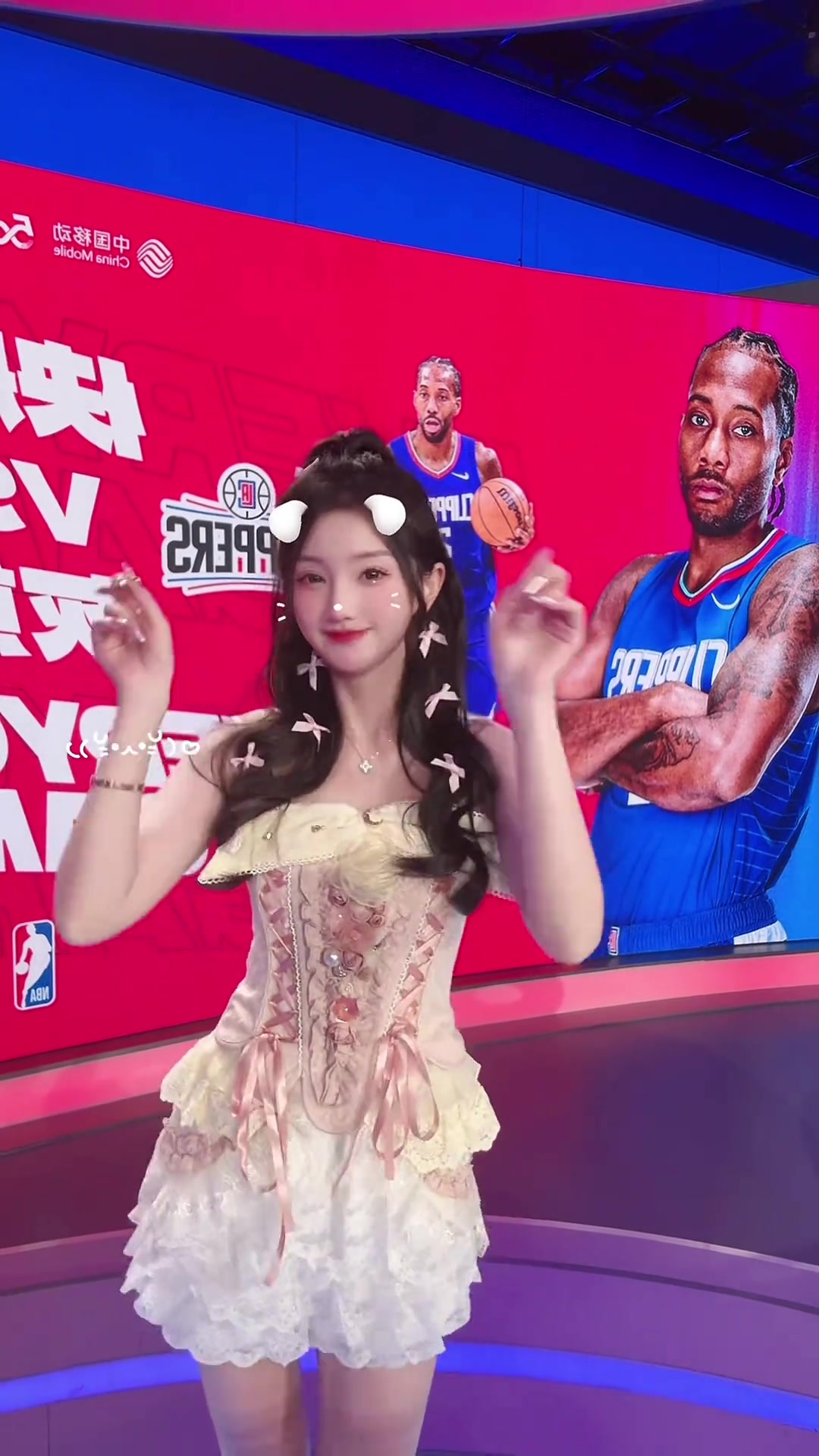 美女主播魏欣怡这个手势舞甜度超标了！