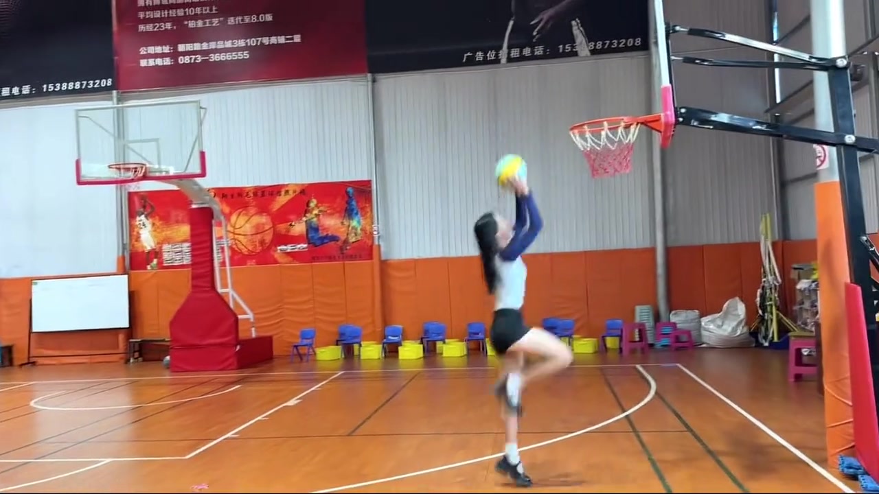 这样的篮球女孩谁看了不迷糊
