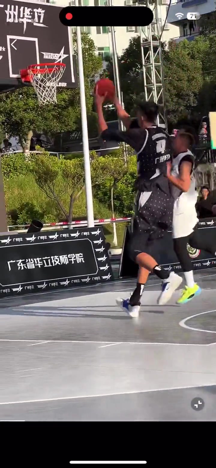 中国文班亚马前CBA球员朱传宇怎么打3V3的