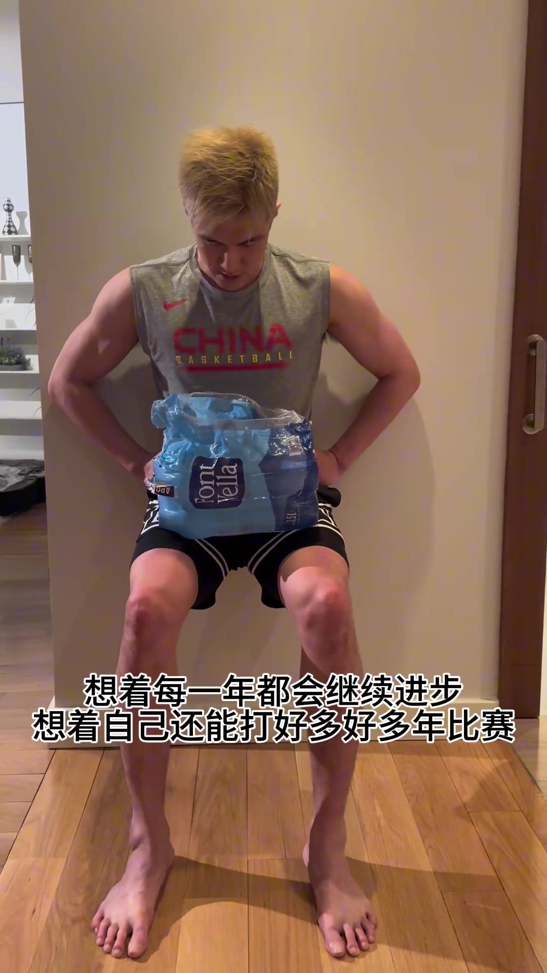 郭艾伦晒康复训练视频：很久没看见郭艾伦打球了我在等你还等吗