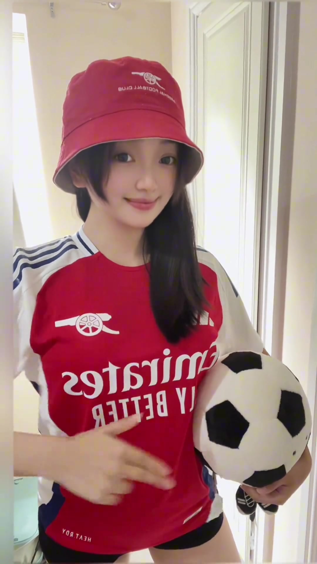 恰恰！球衣女孩来啦！新赛季厂服晒晒