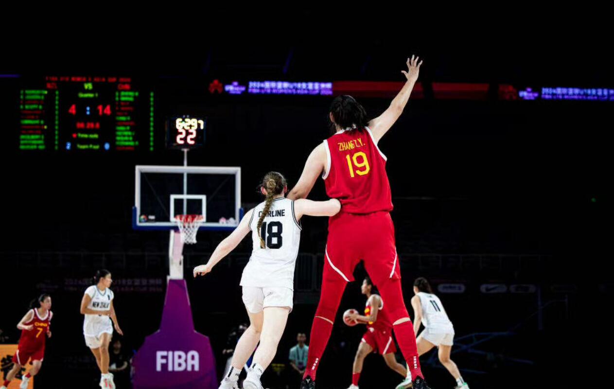 多家美媒关注中国女姚明张子宇她最快2027年可以登陆WNBA