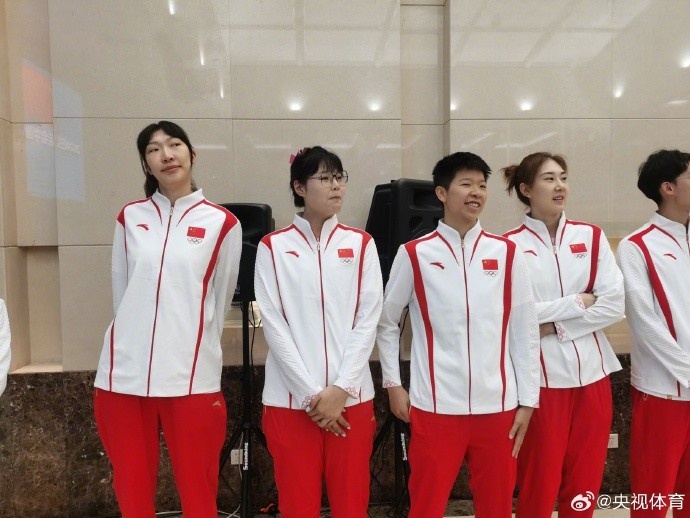 中国女篮参加奥运会中国体育代表团成立动员大会李月汝已归队