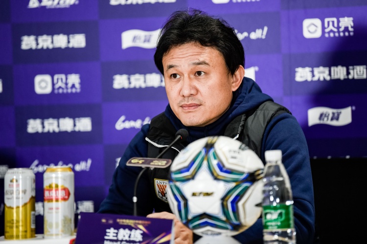 郝伟：新援还没融入战术体系，郭田雨冬训很努力有一点点改变