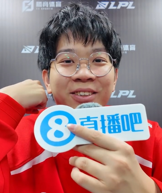 直播吧专访Wayward：“这赛季有几个目标，第一个就是要打败TES！”