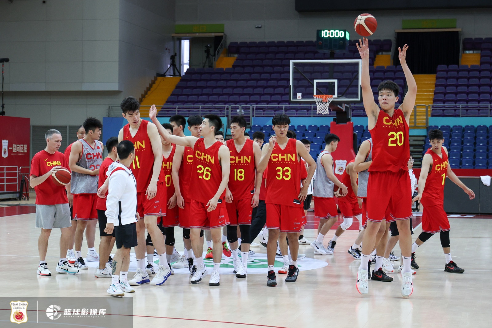 季孟年：中国篮协促成男篮打澳篮国家队和夏联相当不容易
