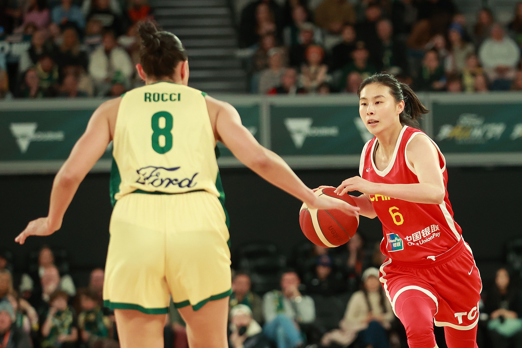 差距明显！中国女篮半场10次失误&澳大利亚女篮0失误