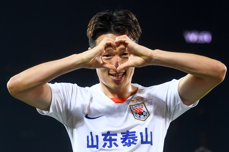 中超前两轮跑动：孙准浩24234米居首，杨明洋、斯坦丘二三位