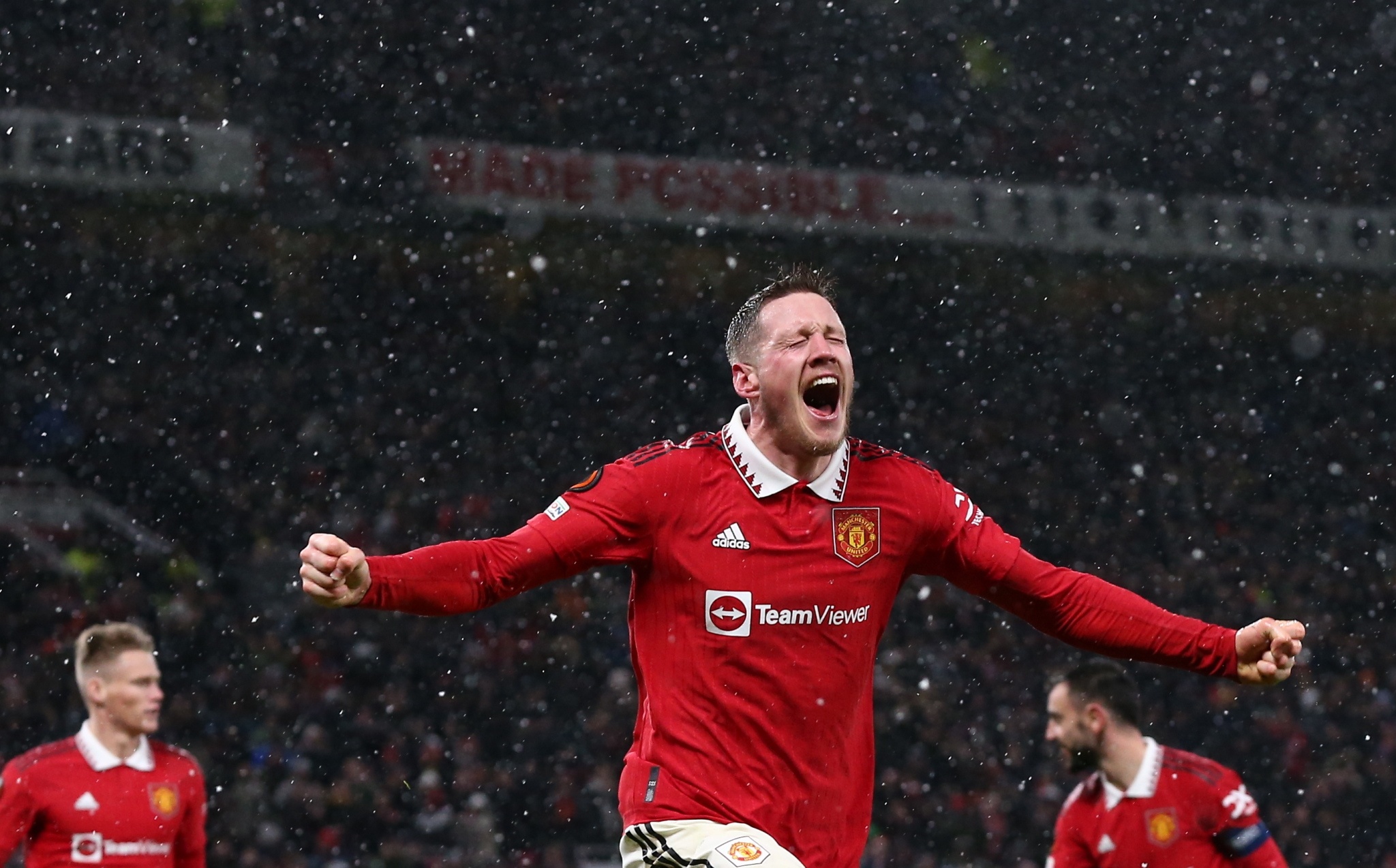talkSPORT：曼联不打算留下韦霍斯特，埃弗顿有意签下他