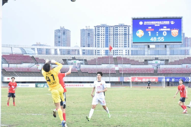 中乙联赛第11轮，上海海港B队01湖南湘涛