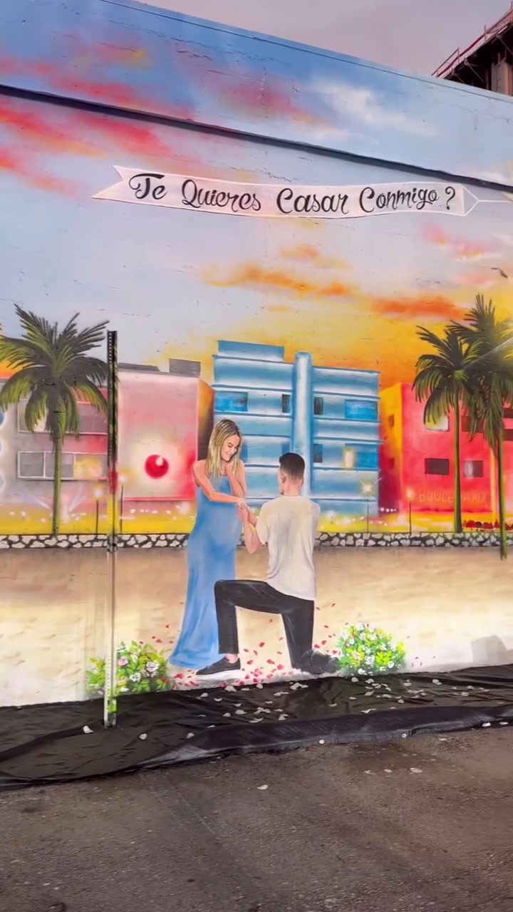 恭喜！布斯克茨向女友求婚成功，两人已相恋10年